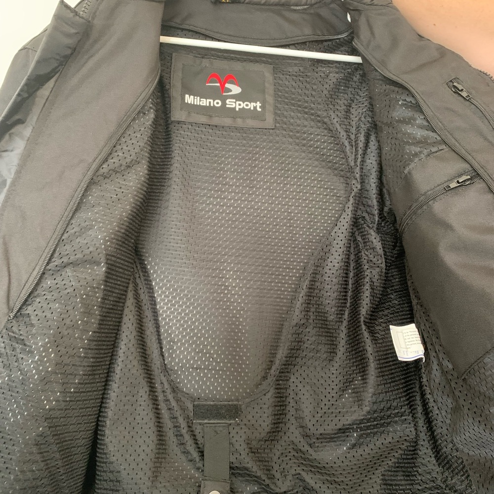 Motorcycle jacket - Picture 7 of 9
